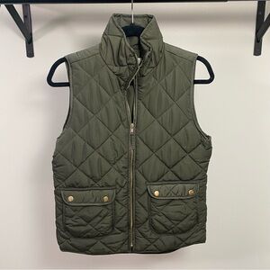 ⭐️ 2/$30 ⭐️ Army Green Quilted Vest